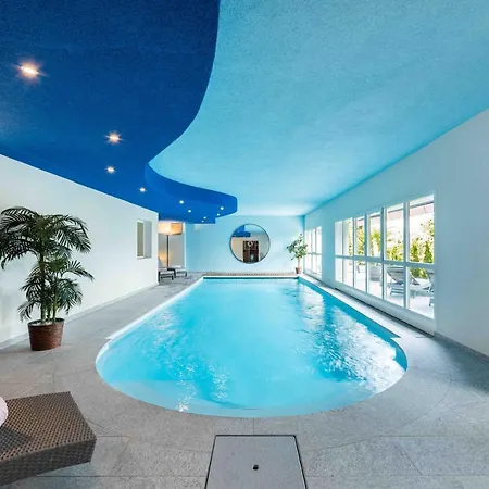 Ysara, Pool With View Luzern