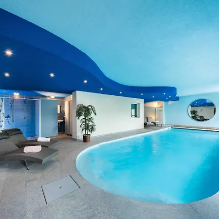 Ysara, Pool With View *